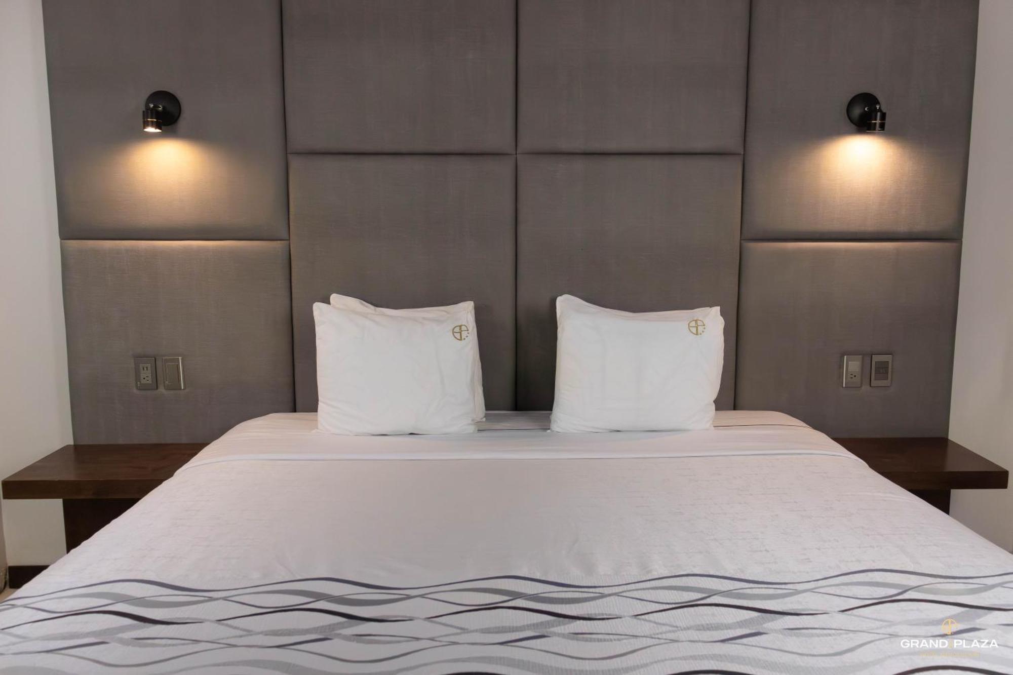 Hotel Grand One Plaza Tijuana Eksteriør billede