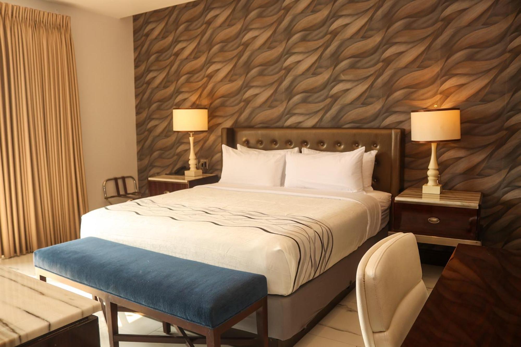 Hotel Grand One Plaza Tijuana Eksteriør billede