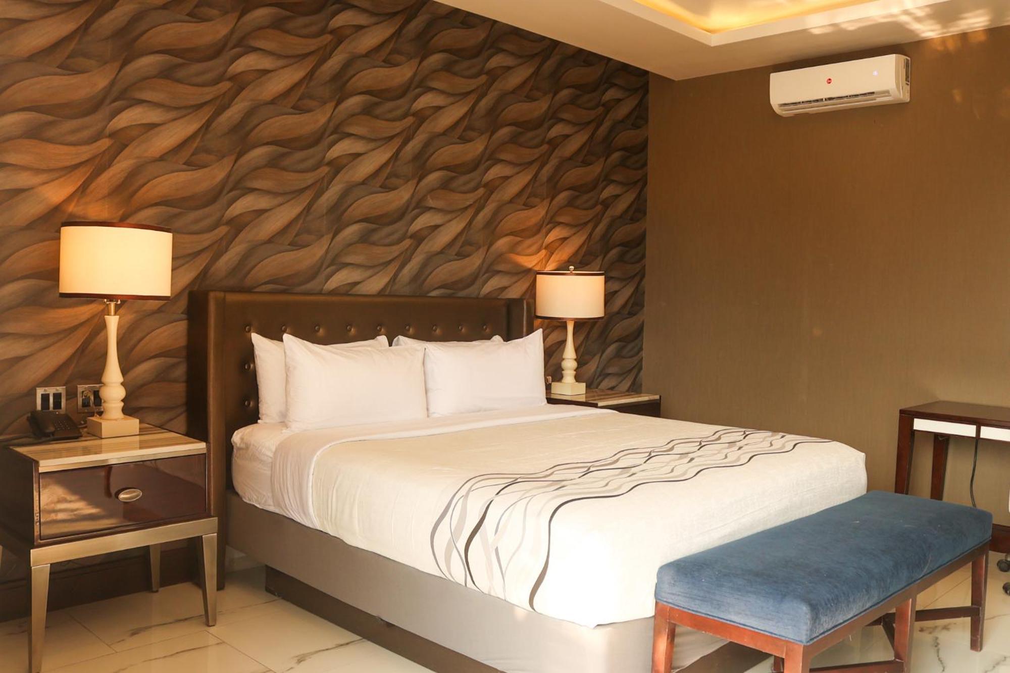 Hotel Grand One Plaza Tijuana Eksteriør billede